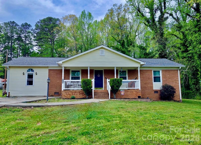 847 Chestnut, Stanley, NC - 3 beds, 1 bath, 1,419 sqft - $275,000