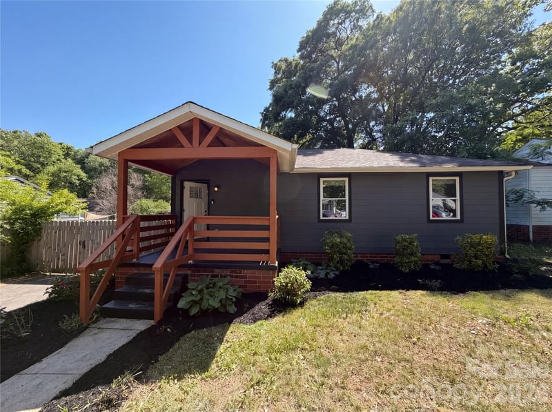 1520 Herrin, Charlotte, NC - 3 beds, 2 baths, 1,110 sqft - $470,000