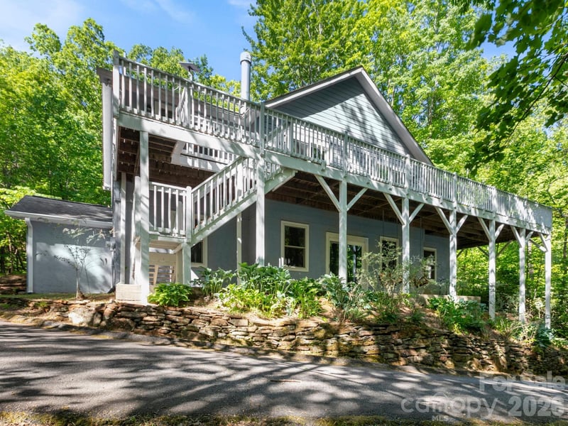 220 Jones, Lake Lure, NC - 3 beds, 3 baths, 2,444 sqft - $498,500