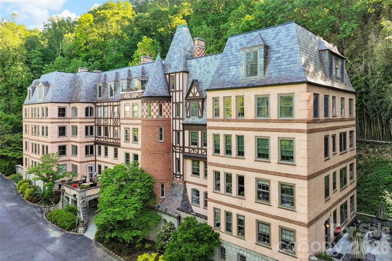 185 Macon Avenue B10, Asheville, NC - 2 beds, 2 baths, 2,477 sqft - $1,125,000