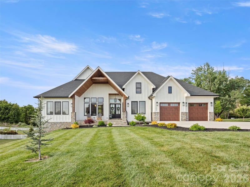 208 Majestic Ridge Road, Mills River, NC - 3 beds, 3.5 baths, 3,410 sqft - $1,450,000