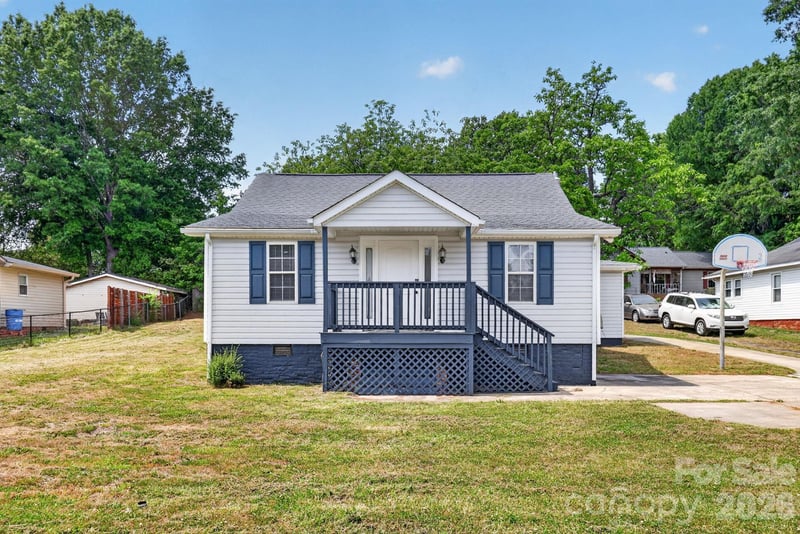 62 Roberta Road SW, Concord, NC - 5 beds, 2 baths, 1,749 sqft - $295,000