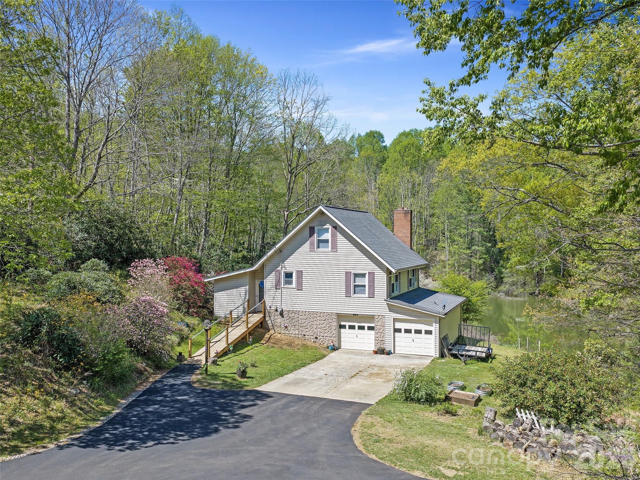 376 Hoot Owl Road, Spruce Pine, NC. property listing photo