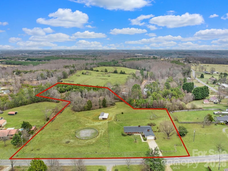 159 Big Island, Forest City, NC - 3 beds, 2 baths, 2,202 sqft - $399,999