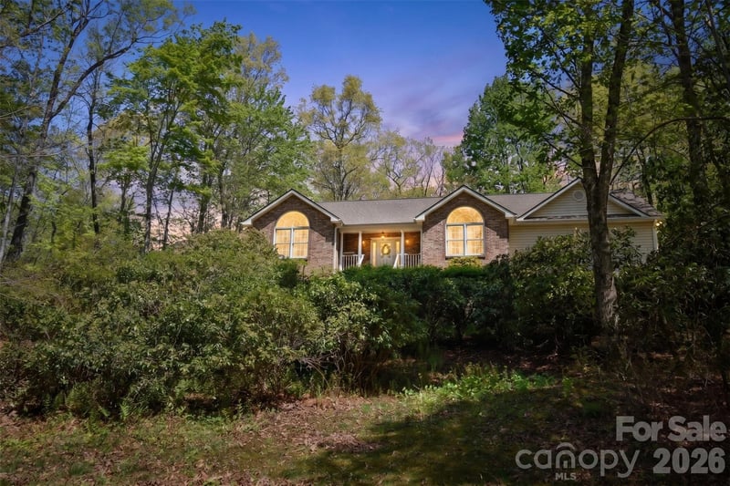 548 Thunder Road, Brevard, NC - 3 beds, 2 baths, 1,916 sqft - $560,000