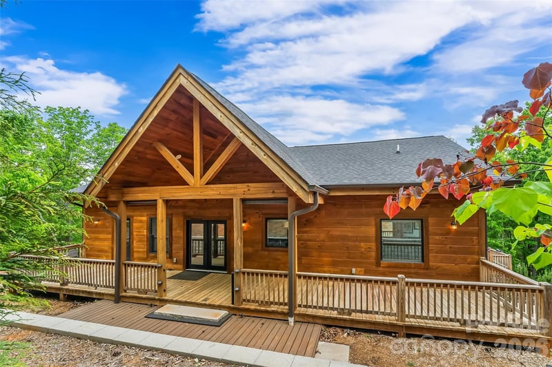 265 Grandview Peaks Drive, Nebo, NC - 3 beds, 3 baths, 2,642 sqft - $689,000