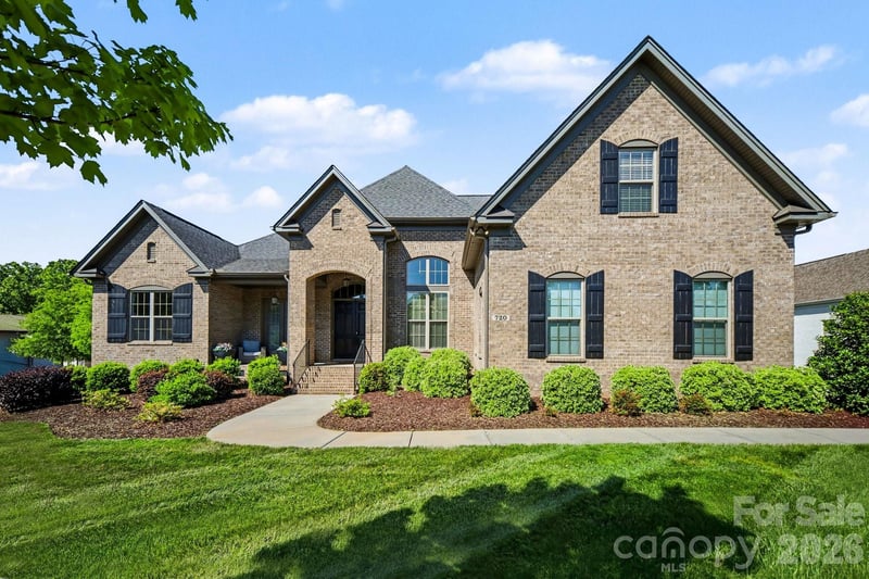 720 Farmer Mill, Matthews, NC - 4 beds, 5 baths, 4,449 sqft - $1,800,000