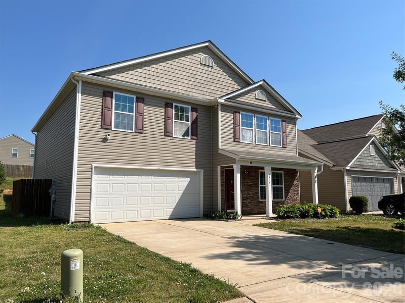 1818 Greenbrook, Dallas, NC - 4 beds, 3 baths, 2,635 sqft - $349,000