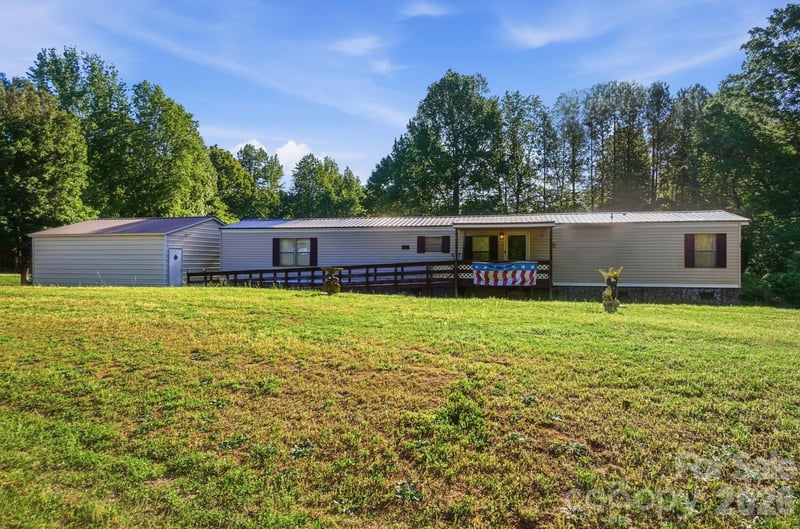 2909 Balkan Drive, York, SC - 2 beds, 2 baths, 2,251 sqft - $170,000