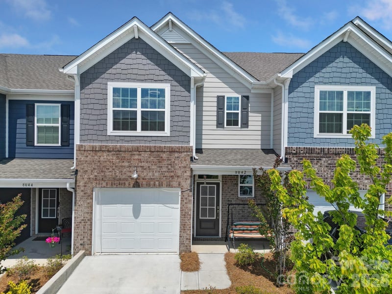 8042 Scarlet Maple Lane, Fort Mill, SC - 3 beds, 2.5 baths, 1,795 sqft - $367,000