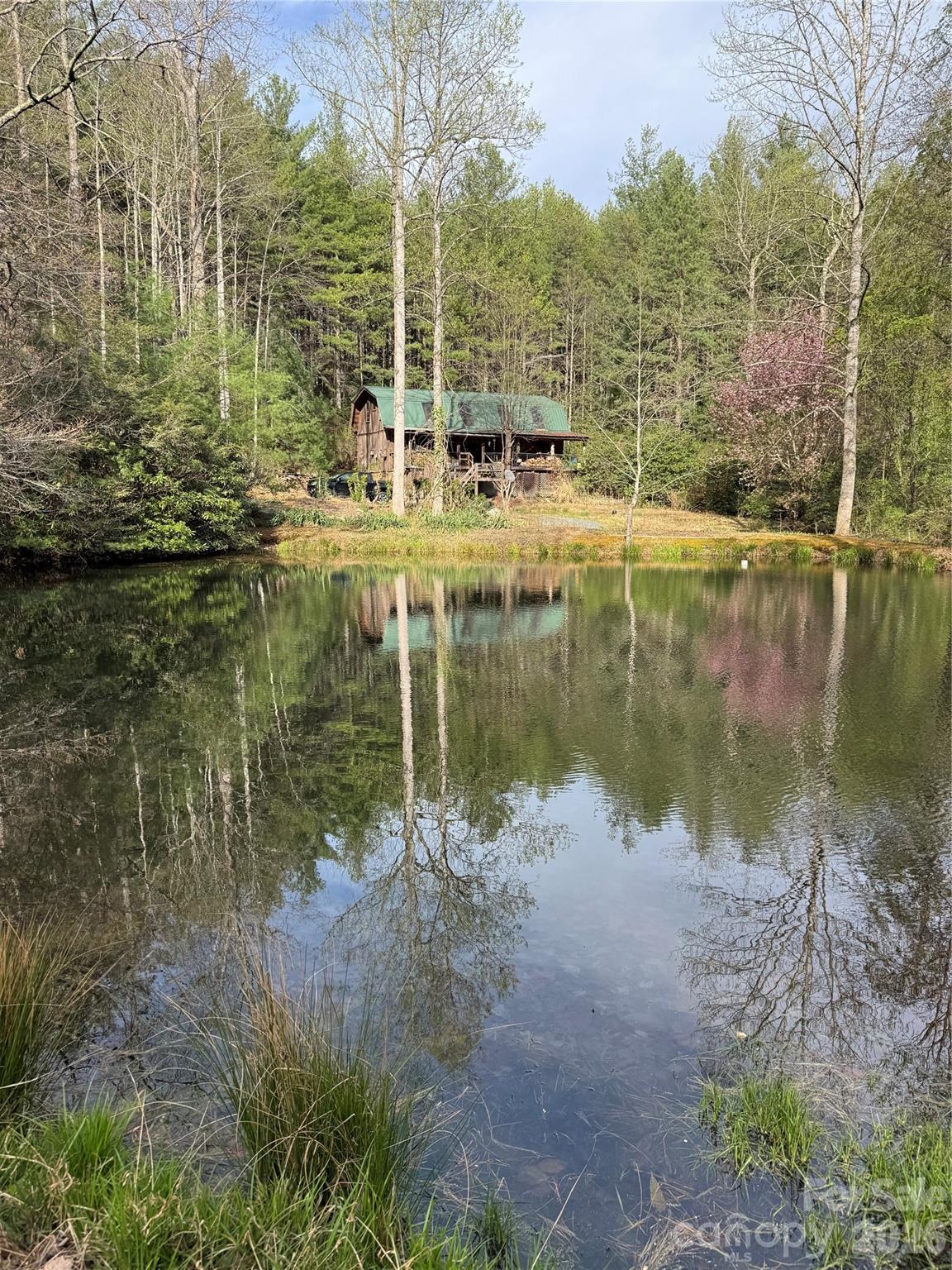 451 Signal Tree Road, Deep Gap, NC. property listing photo