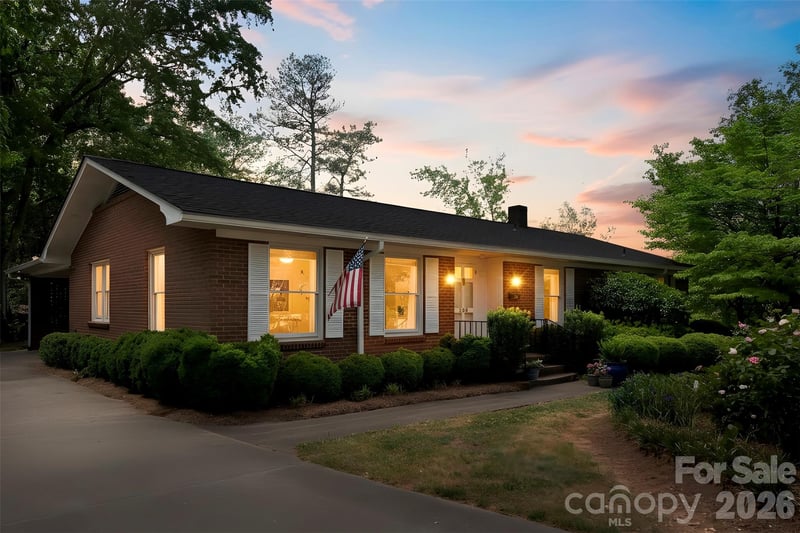 208 S Dixie Street, Cherryville, NC - 3 beds, 2.5 baths, 3,038 sqft - $449,900