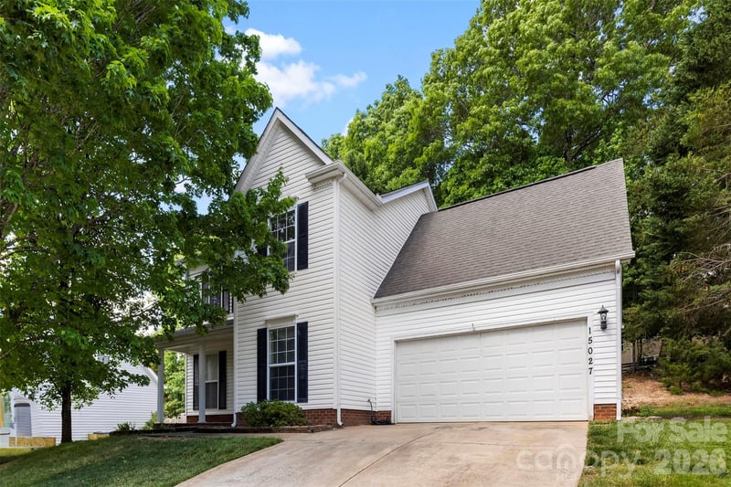 15027 Ashlight Drive, Charlotte, NC - 4 beds, 2.5 baths, 1,713 sqft - $400,000