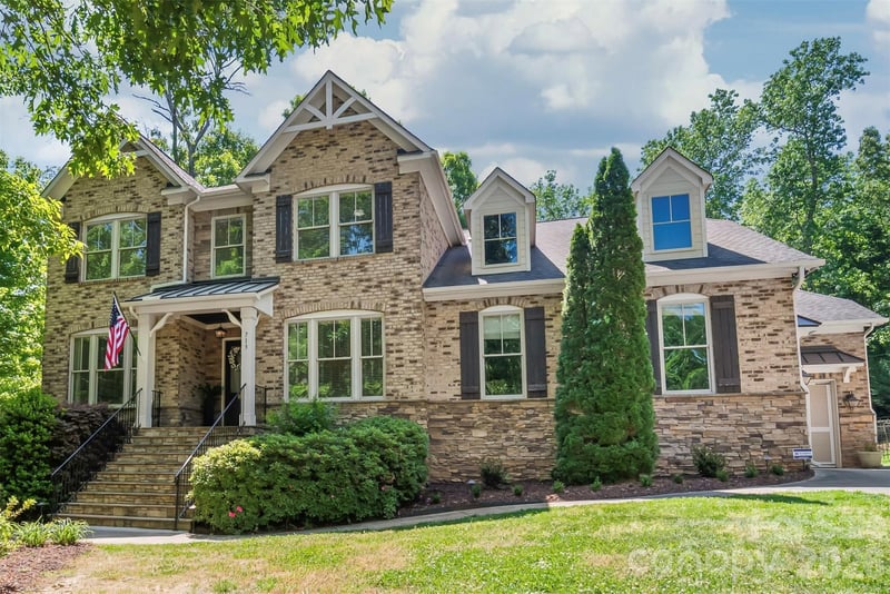 713 Woodcliff, Waxhaw, NC - 5 beds, 4 baths, 4,408 sqft - $1,295,000