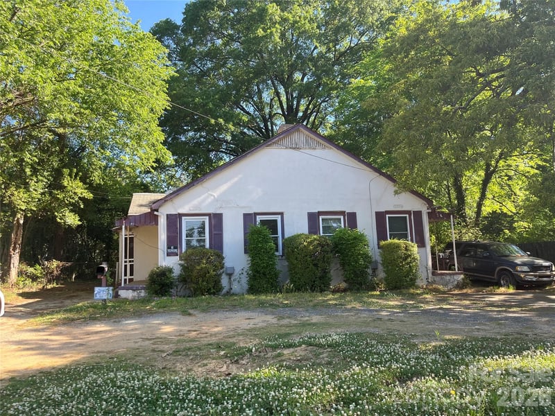 3910-3912 Tuckaseegee, Charlotte, NC - 4 beds, 0 baths, 1,696 sqft - $350,000