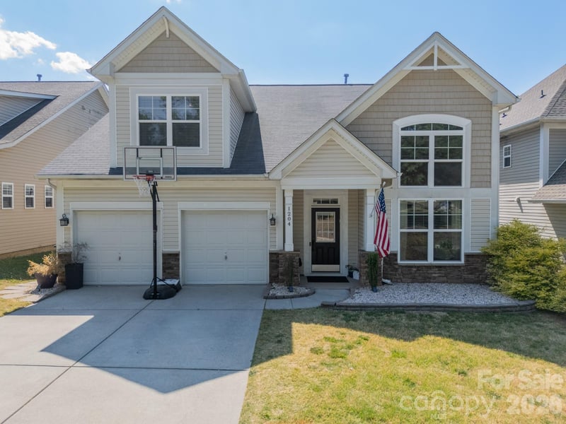 1204 Woodglen, Matthews, NC - 3 beds, 4 baths, 2,585 sqft - $599,000