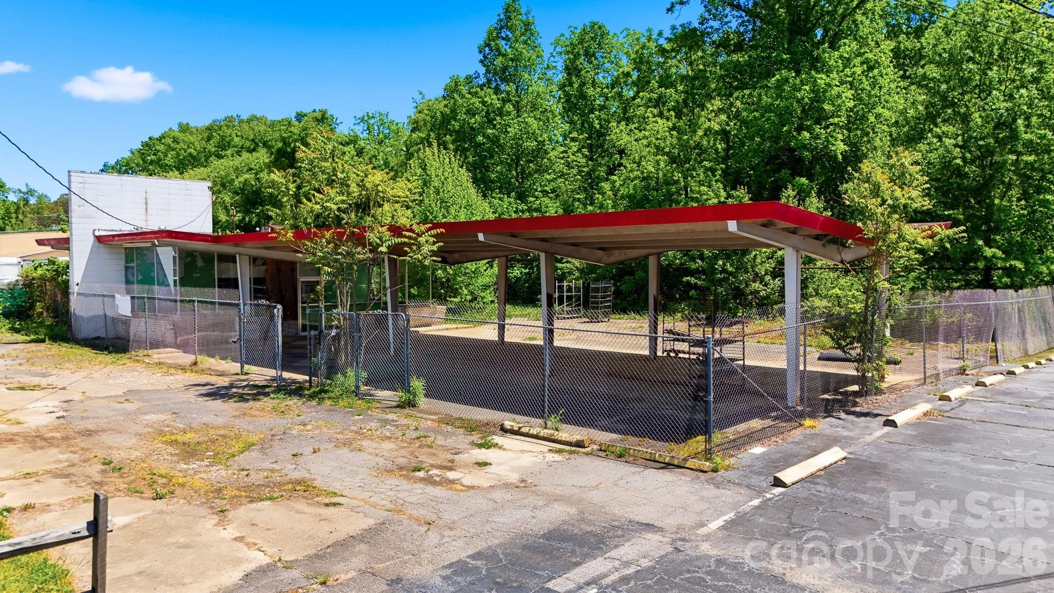 1425 Morganton Blvd SW, Lenoir, NC 28645. property listing photo