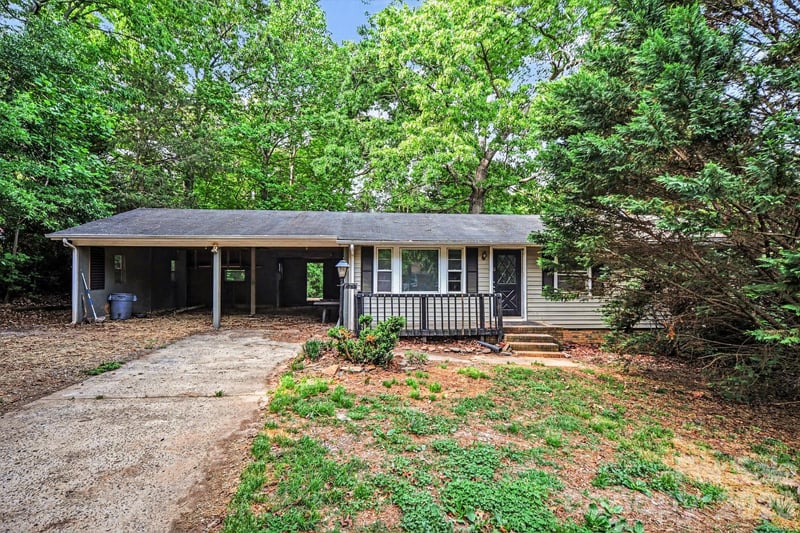 607 Texas, Dallas, NC - 3 beds, 1 bath, 963 sqft - $240,000