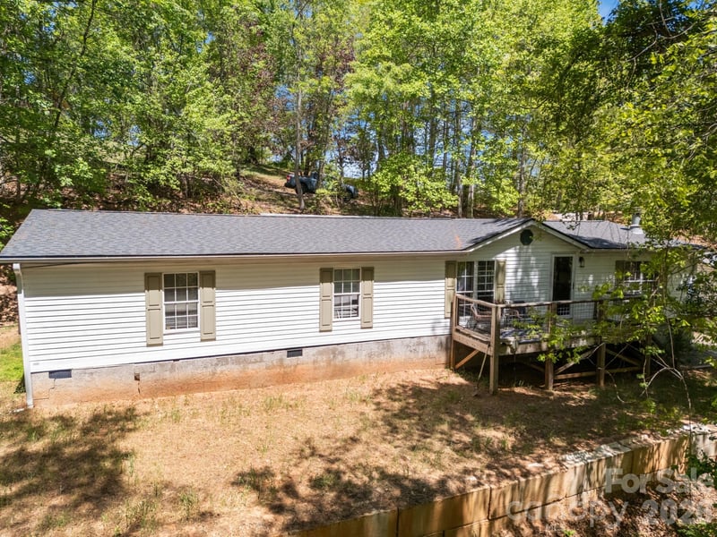 25 Weaver Lane, Black Mountain, NC - 3 beds, 2 baths, 1,584 sqft - $250,000