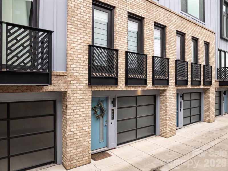 241 Domain, Charlotte, NC - 2 beds, 3 baths, 1,261 sqft - $575,000