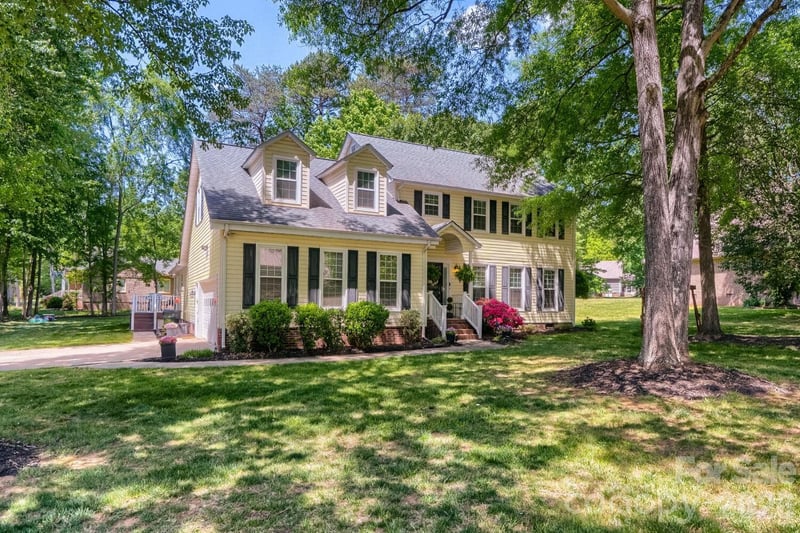 120 Brittany Way, Salisbury, NC - 5 beds, 3.5 baths, 3,474 sqft - $549,900