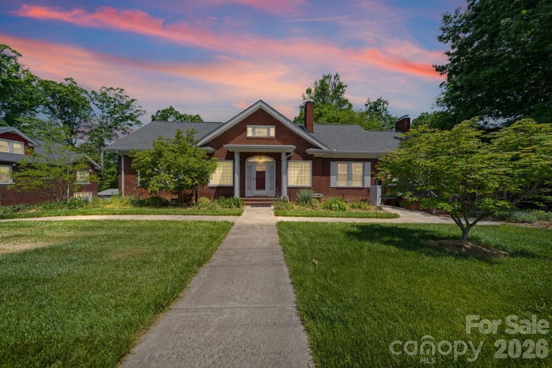 729 Montgomery Avenue, Albemarle, NC - 3 beds, 2.5 baths, 2,451 sqft - $349,000