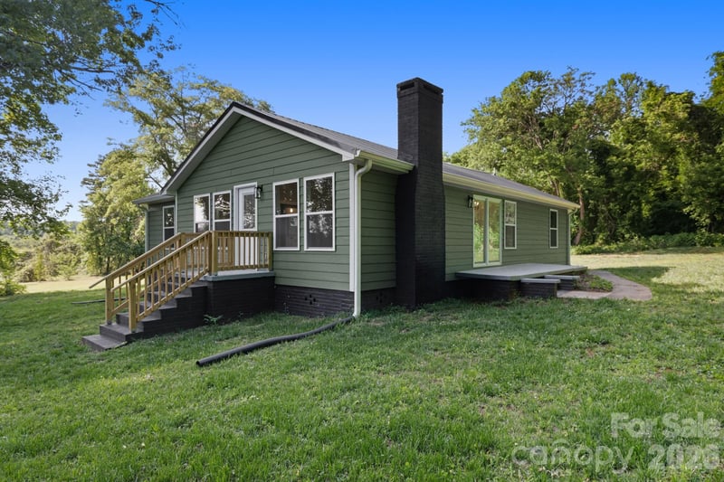 240 Court, Rutherfordton, NC - 3 beds, 2 baths, 1,663 sqft - $399,000