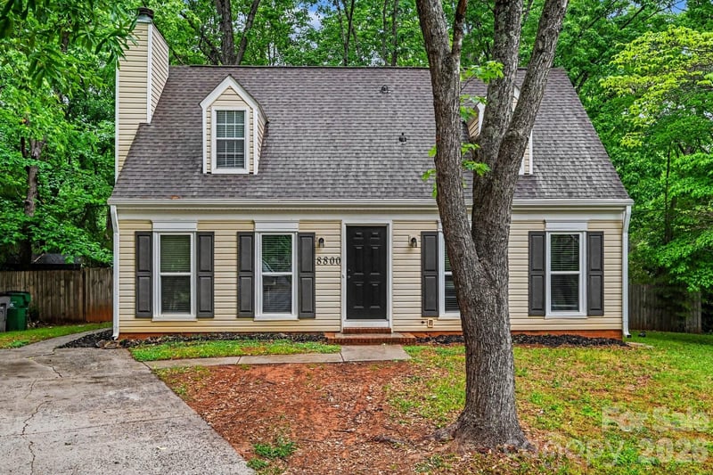 8800 Royal Scot Lane, Charlotte, NC - 3 beds, 2 baths, 1,510 sqft - $324,900