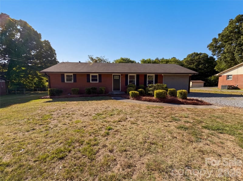 2375 Saw, China Grove, NC - 3 beds, 2 baths, 1,373 sqft - $307,000