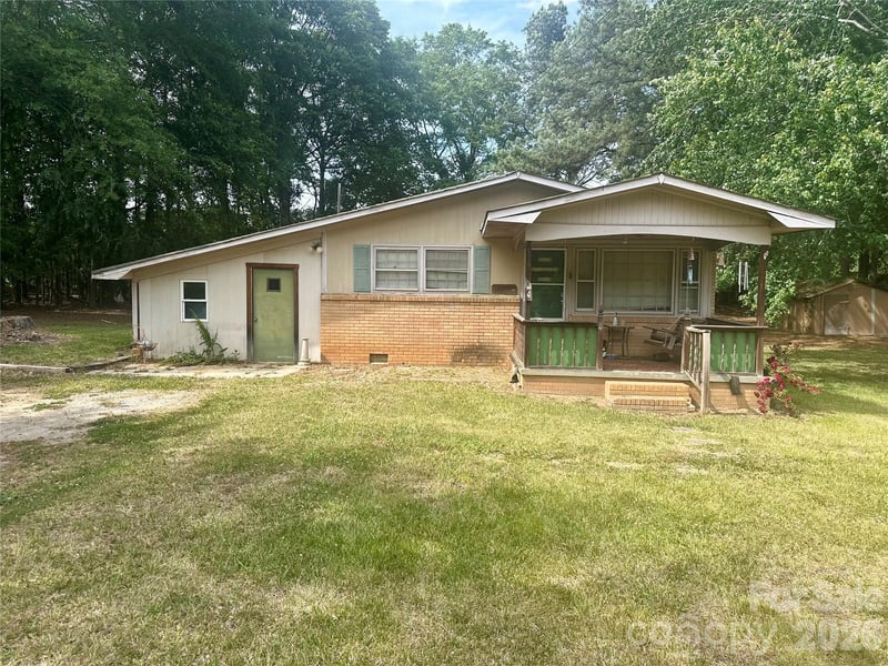 119 Stedman Road, Dallas, NC - 3 beds, 1 bath, 1,040 sqft - $140,500