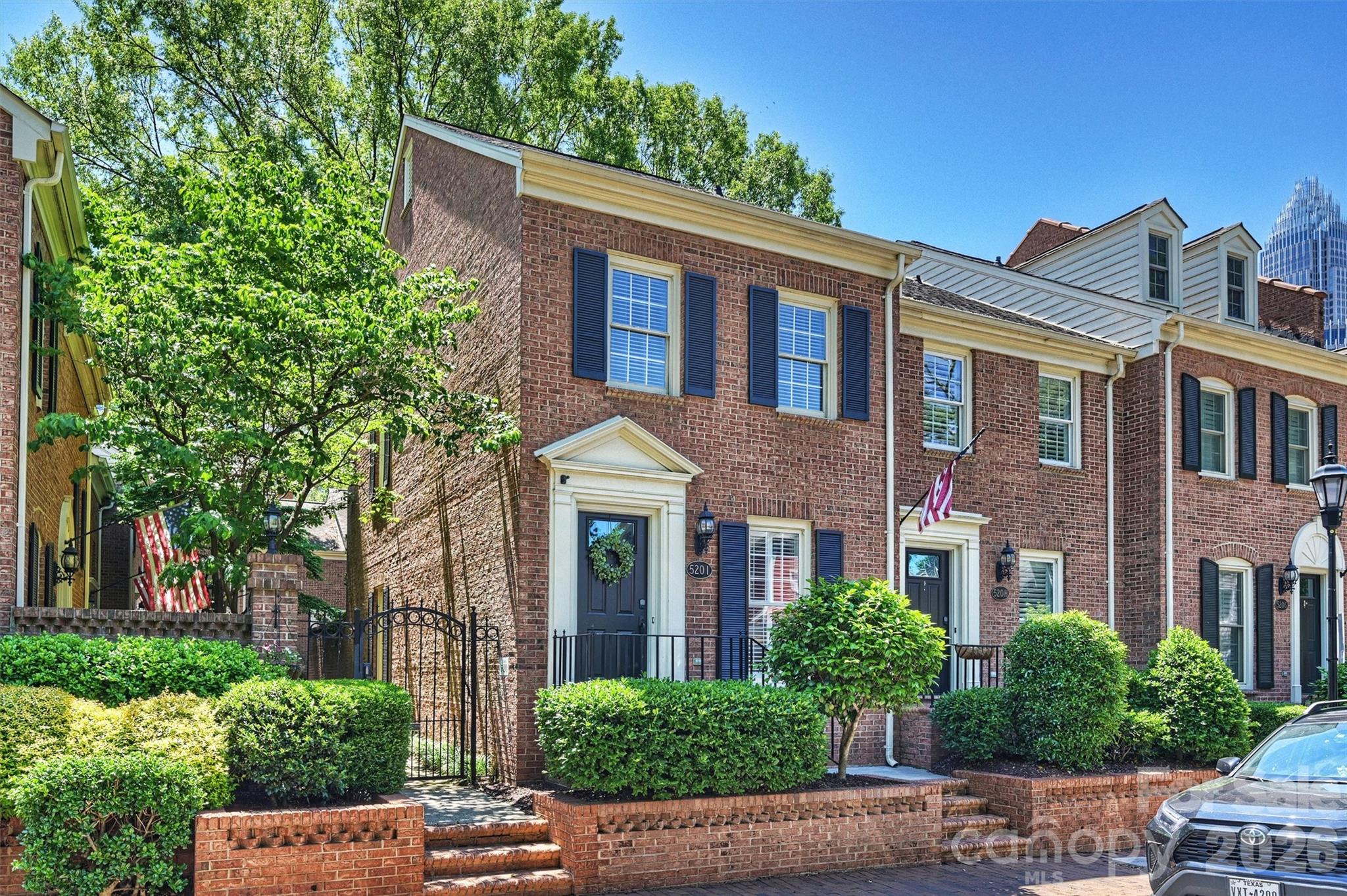 520 Poplar I, Charlotte, NC — property listing photo 1