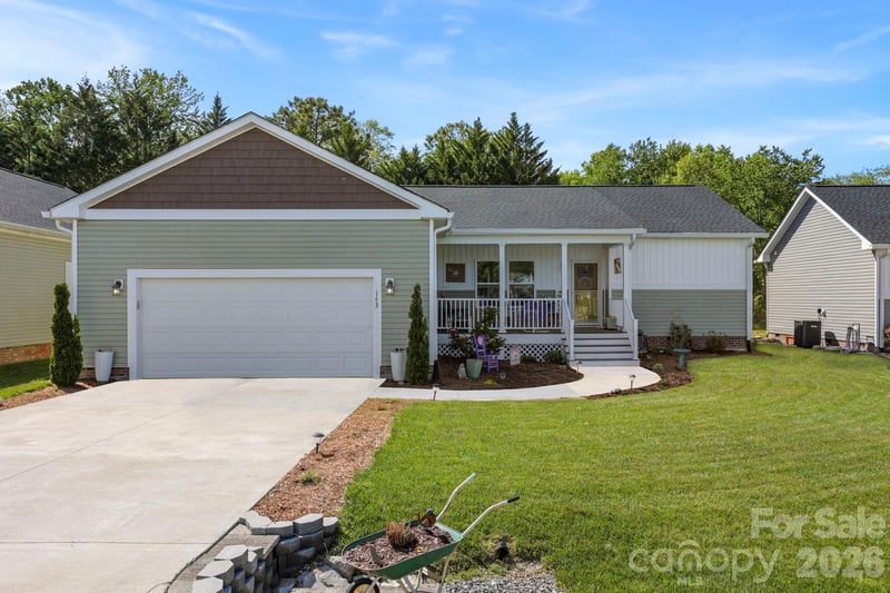 143 Beechnut Drive, Hendersonville, NC - 3 beds, 2 baths, 1,665 sqft - $418,500
