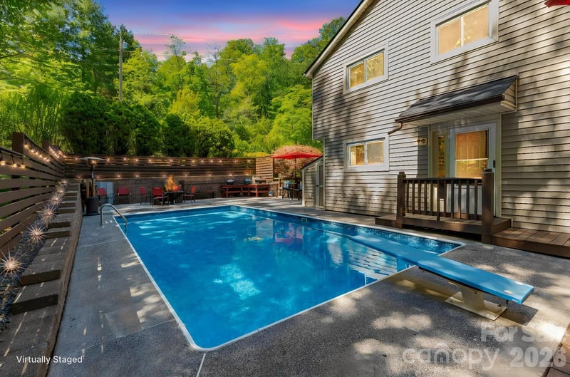 33 Lovers Loop Road, Asheville, NC - 3 beds, 2 baths, 2,396 sqft - $735,000