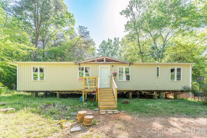 6132 Sherwood Lane, Denver, NC - 3 beds, 2 baths, 1,249 sqft - $125,000