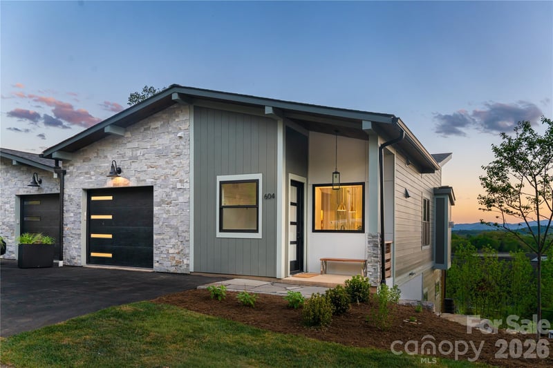 604 Storybook Villas Trail, Asheville, NC - 3 beds, 3.5 baths, 1,852 sqft - $1,245,000