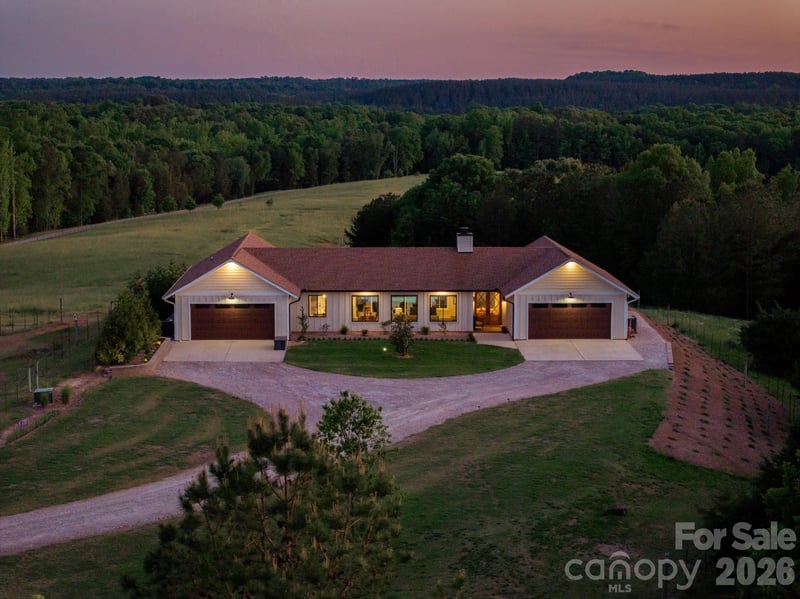 8088 Kays Drive, York, SC - 3 beds, 3.5 baths, 2,327 sqft - $3,300,000