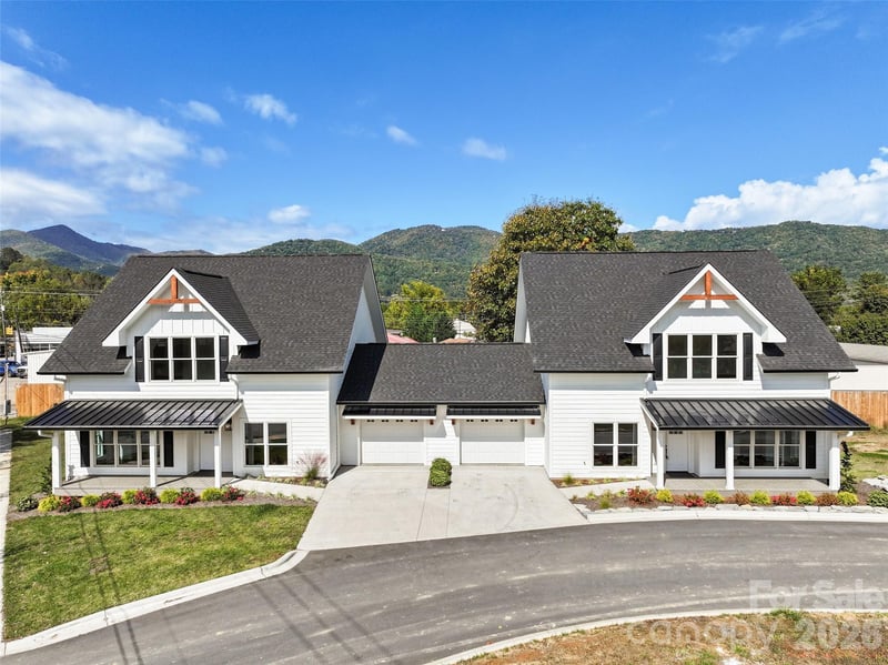 11 and 15 Riemar Lane, Waynesville, NC - 6 beds, 7 baths, 4,588 sqft - $1,265,000