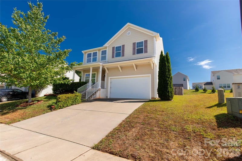 493 Dutch White, Clover, SC - 3 beds, 3 baths, 2,510 sqft - $330,000