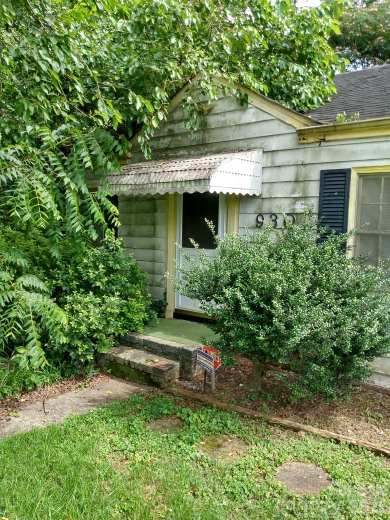930 Everett Place, Charlotte, NC - 2 beds, 1 bath, 1,032 sqft - $450,000