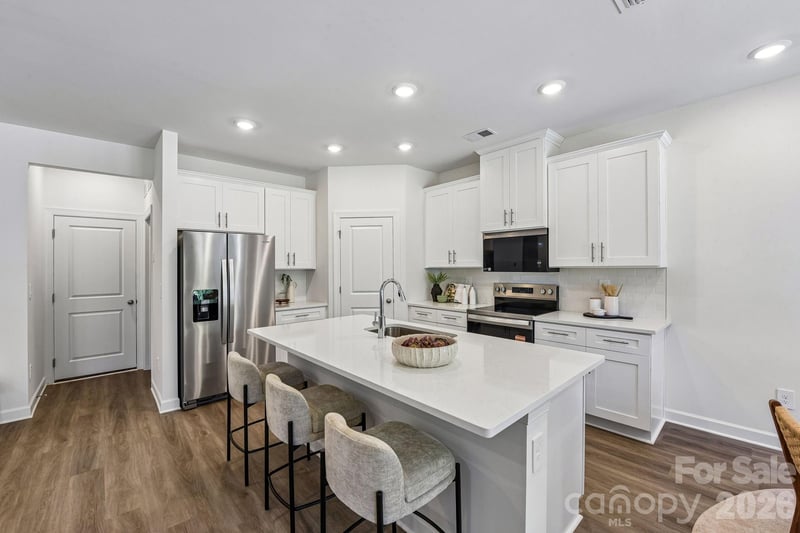 2088 Sunflower Circle, Newton, NC - 3 beds, 2.5 baths, 2,286 sqft - $344,780