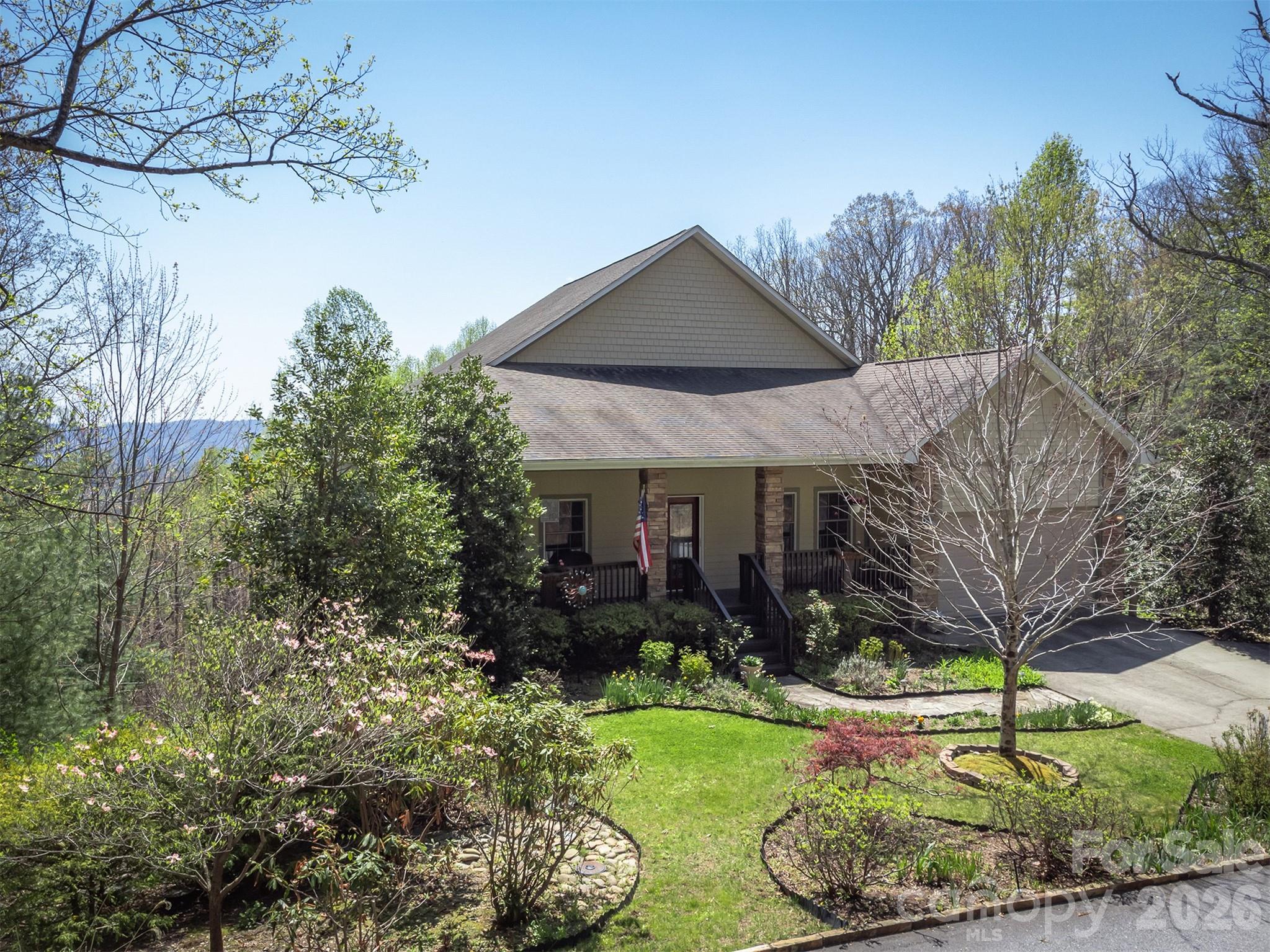 172 Sunny Ridge Road, Hendersonville, NC. property listing photo
