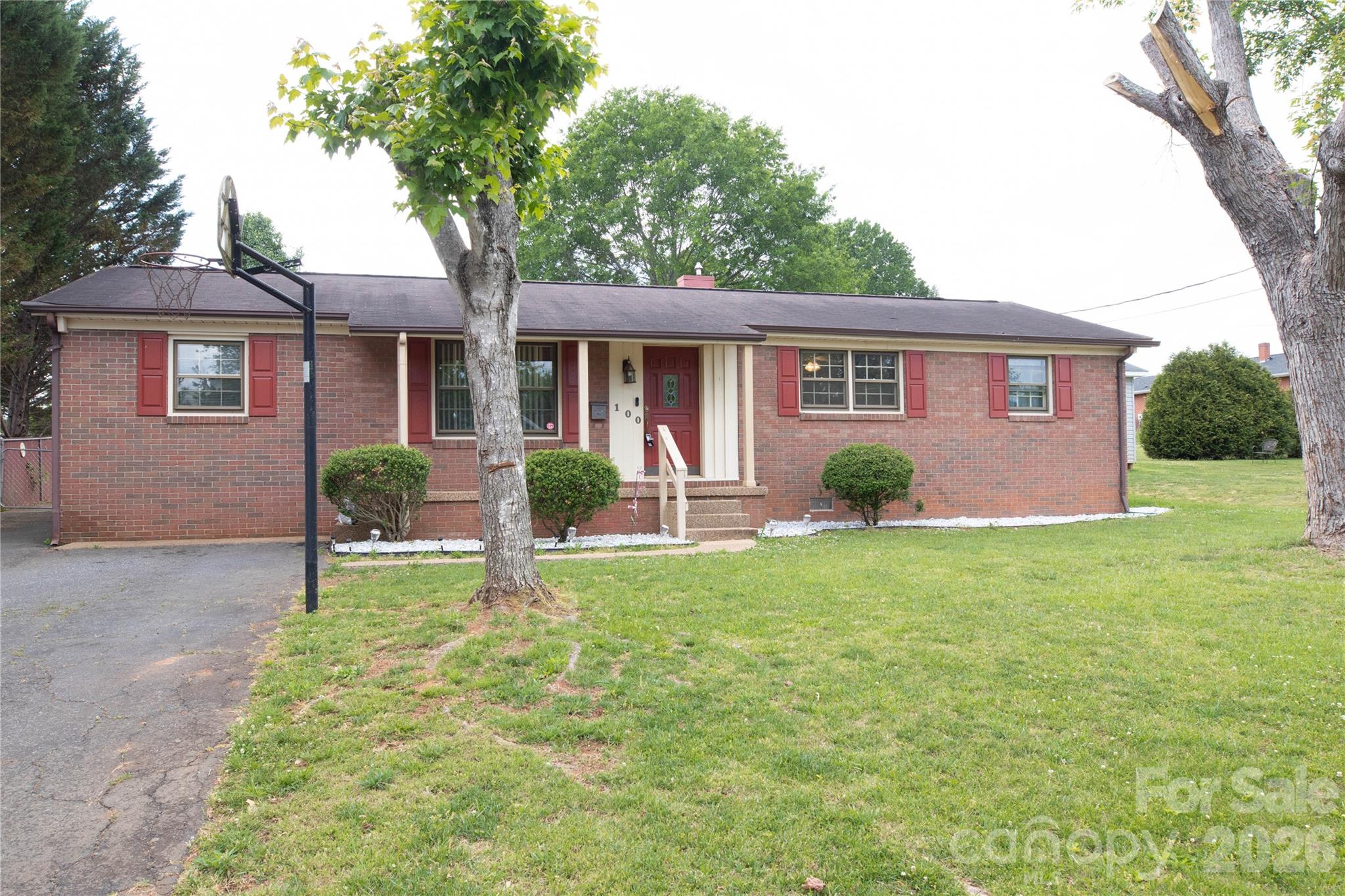 100 Woodward Avenue, Morganton, NC. property listing photo