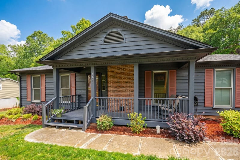 1841 Oak Hollow, Gastonia, NC - 4 beds, 2 baths, 1,576 sqft - $299,500