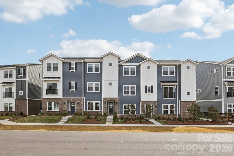 347 Golden Maple Court, Fort Mill, SC - 4 beds, 3.5 baths, 2,058 sqft - $409,240