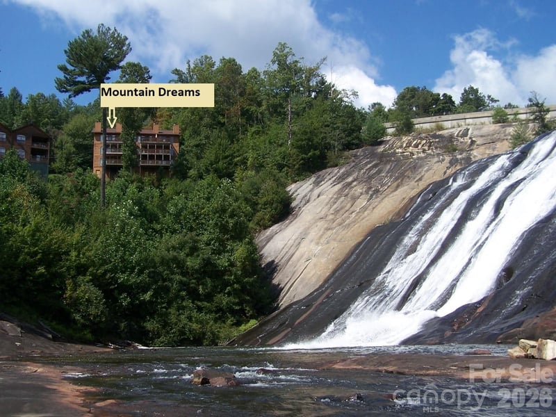 78 Upper Tanglewood Road Apt 6, Lake Toxaway, NC - 1 bed, 2 baths, 923 sqft - $389,000