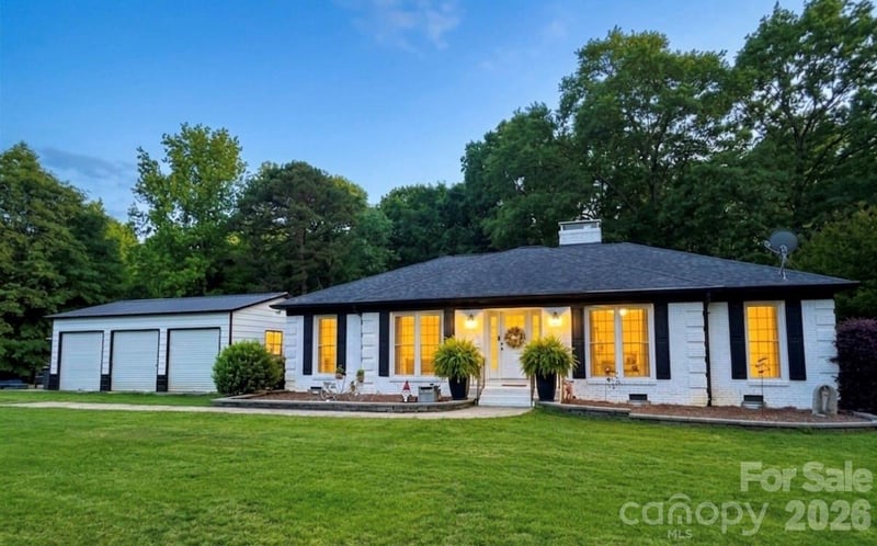10919 Harrisburg Road, Fort Mill, SC - 3 beds, 2 baths, 1,760 sqft - $500,000