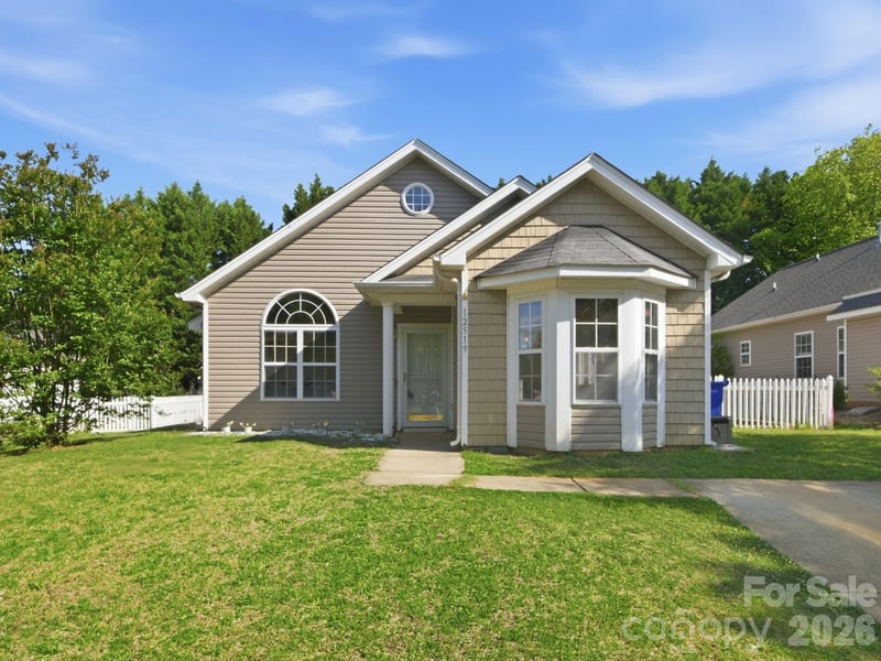 12519 Twelvetrees Lane, Huntersville, NC - 3 beds, 2 baths, 1,177 sqft - $345,000