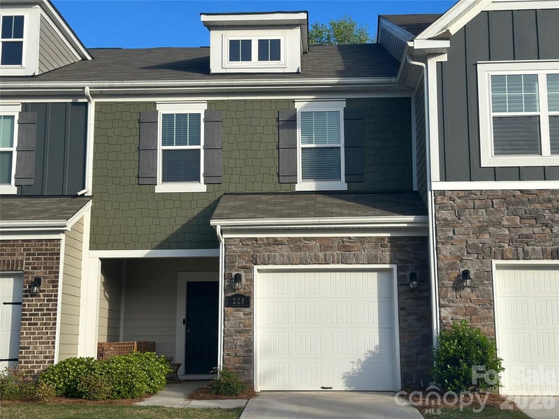 226 Harpers Run, Matthews, NC - 3 beds, 3 baths, 1,656 sqft - $375,000