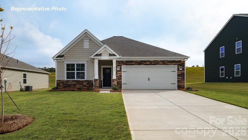 736 14th Avenue, Hickory, NC - 3 beds, 2 baths, 1,618 sqft - $330,000