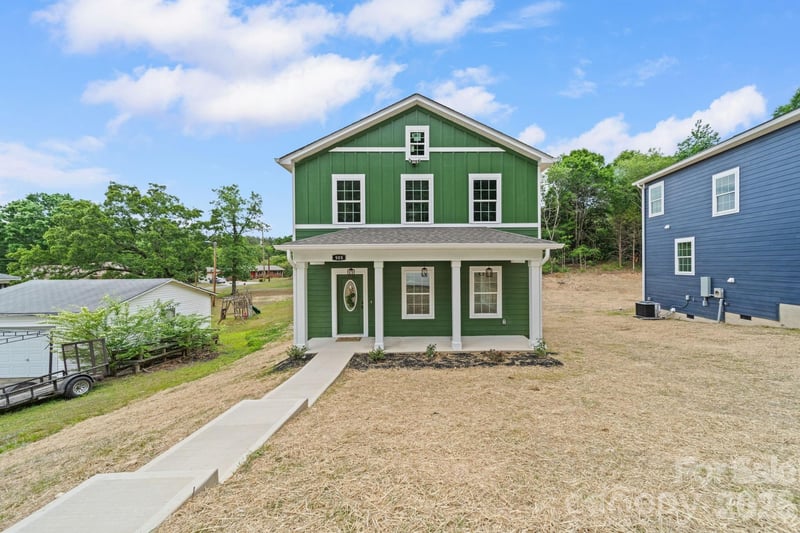 908 Dewey Street, Badin, NC - 3 beds, 3 baths, 1,592 sqft - $265,000